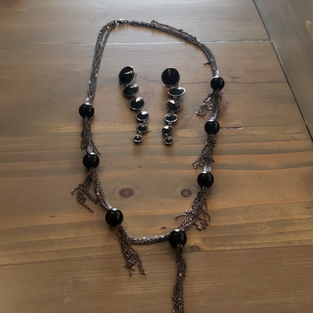 Necklace with earrings